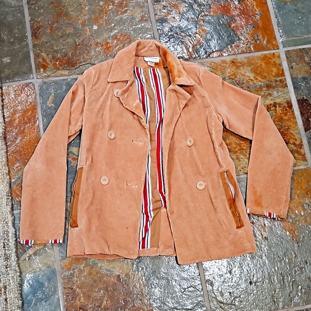 Vintage brown corduroy jacket from the brand Big Enough